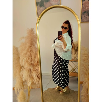 Robe à pois noir